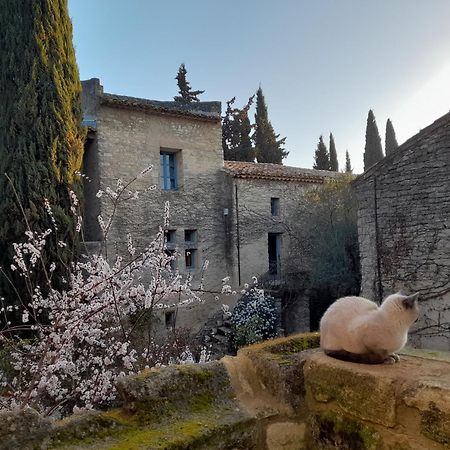 Le Mas Du Lac Bed and Breakfast Uzès Esterno foto